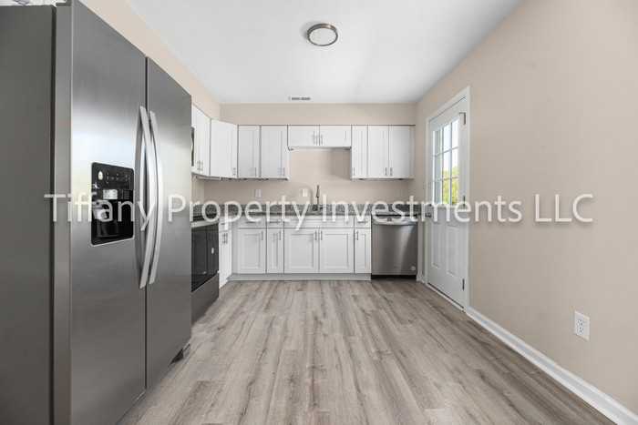 3350 Misty Wood Dr - Photo 4 of 24