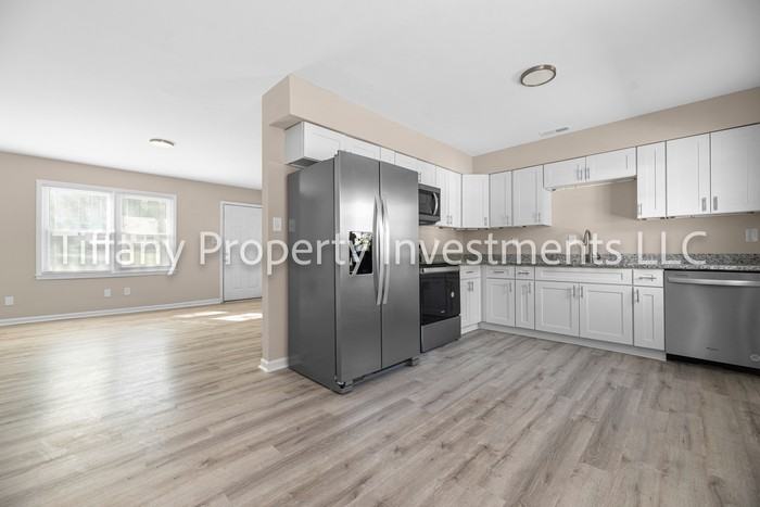 3350 Misty Wood Dr - Photo 5 of 24