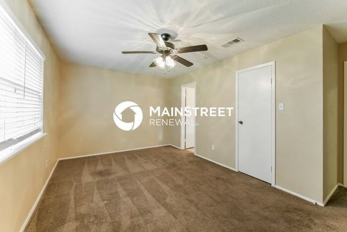 9415 Charterlawn Circle - Photo 7 of 16