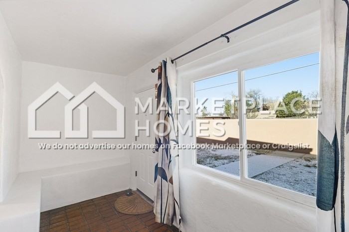 1610 Jay St #A - Photo 5 of 21