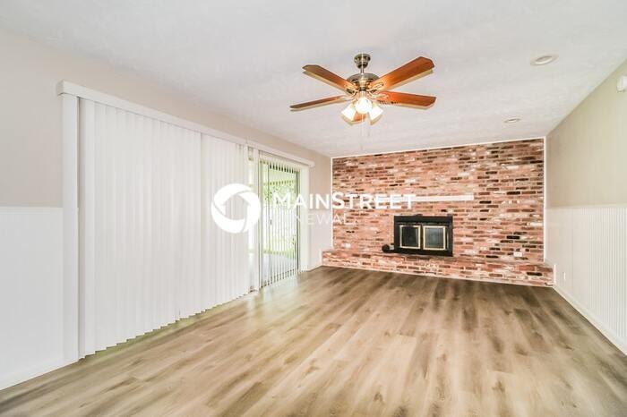 1301 Leeway Ave - Photo 3 of 16