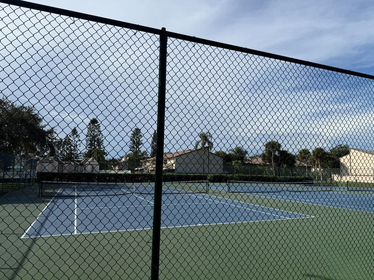 9209 Seminole Boulevard - Photo 3 of 20