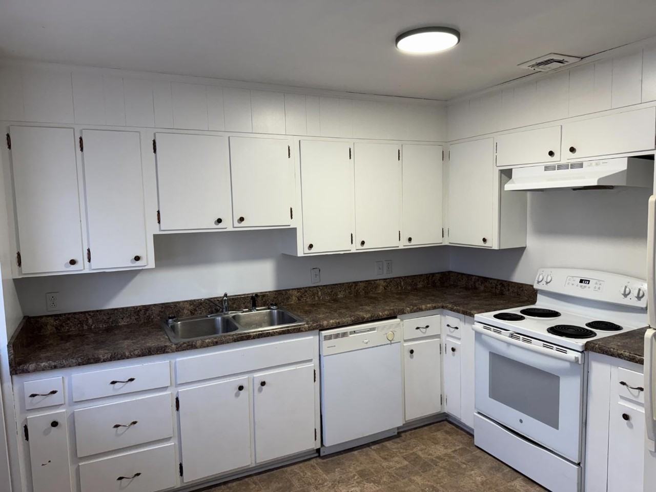 4521 Northridge Street Northeast - Photo 7 of 20