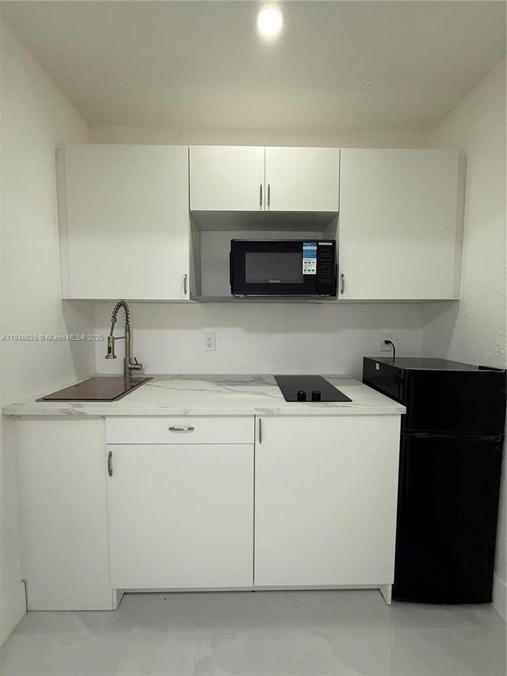 1310 Northeast 41st Street #1310