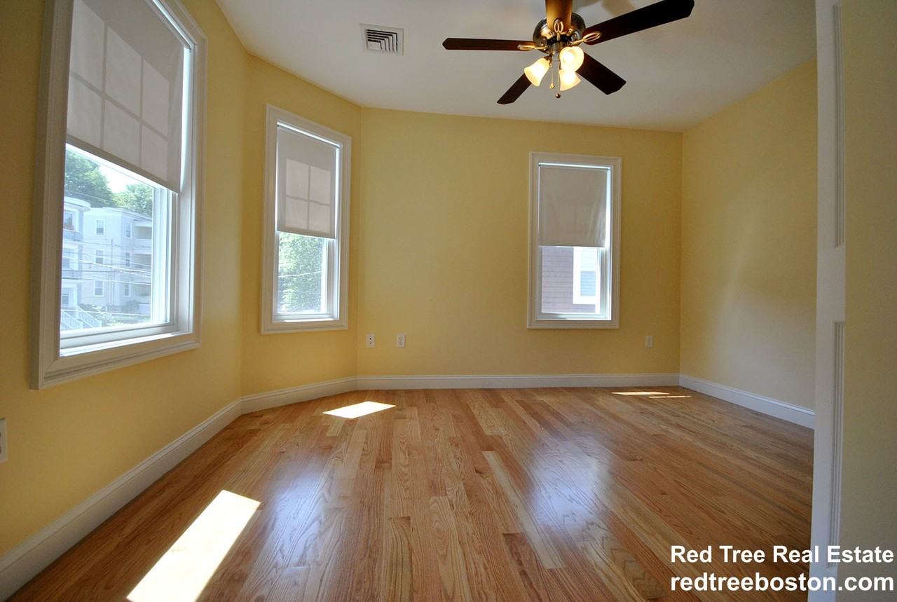 38 Turner St #2 - Photo 7 of 18