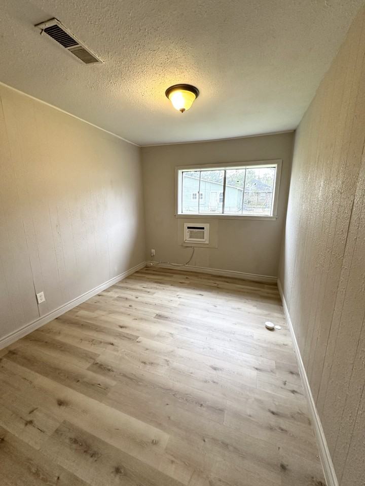 113 Fred St #NA - Photo 4 of 9