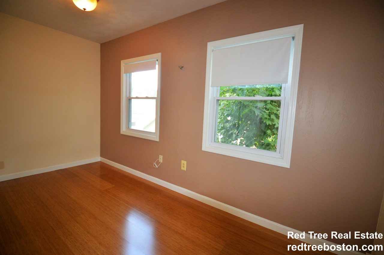 39 Montfern Ave #3 - Photo 4 of 20