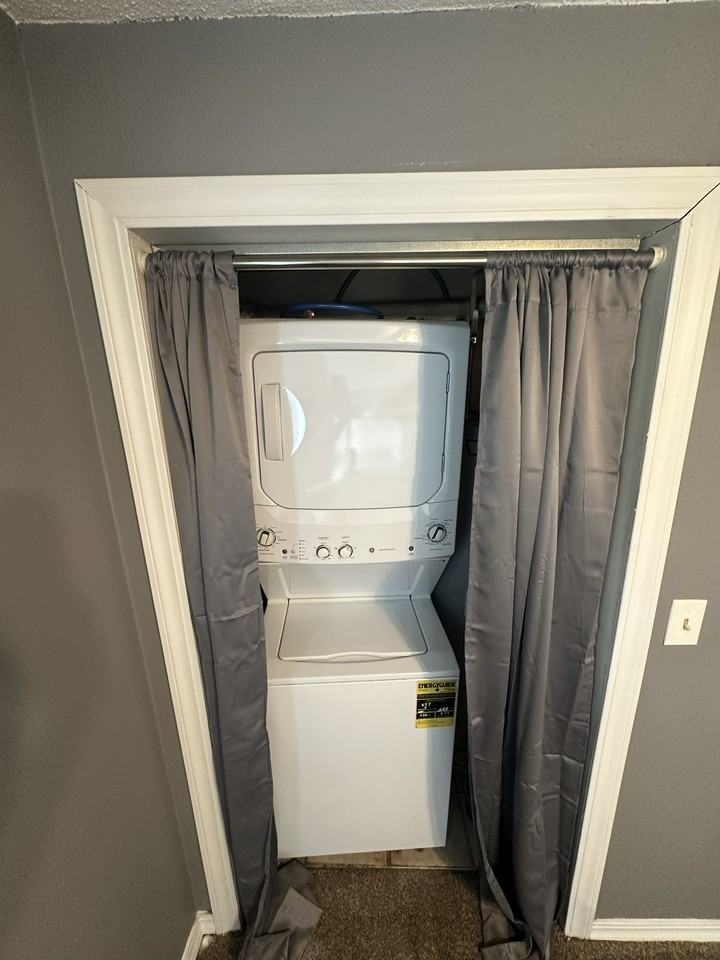 613 North Franklin Avenue #1 - Photo 3 of 15