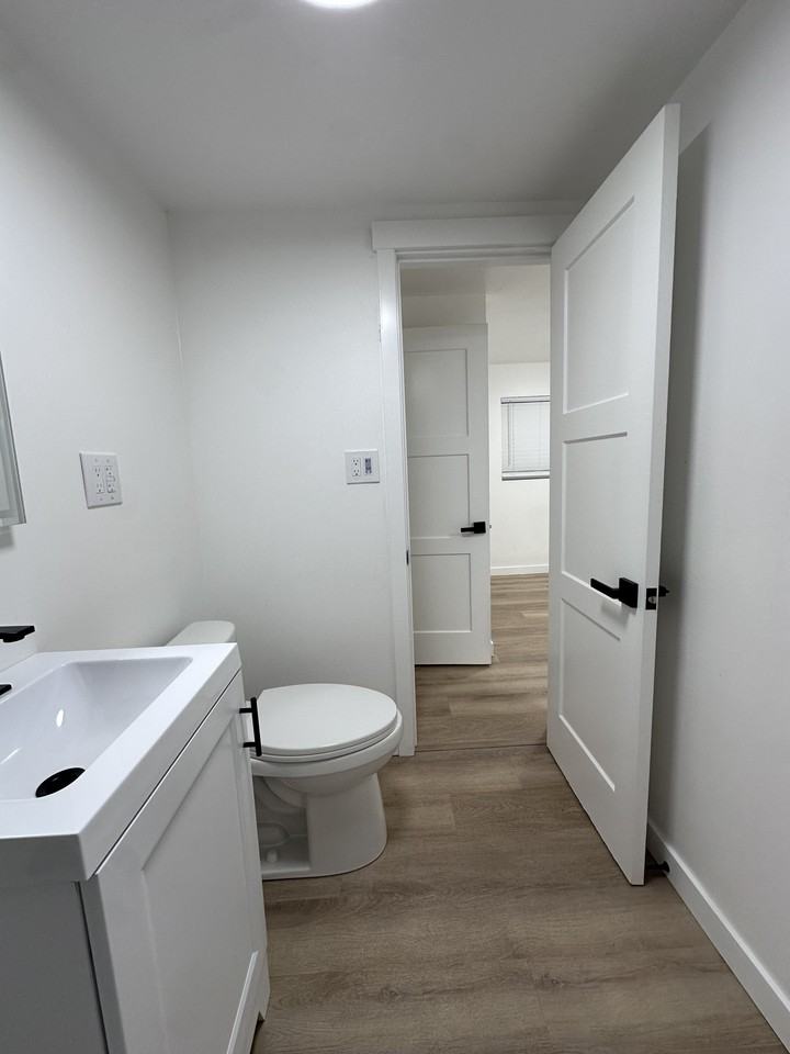 1747 Ne 147th St #1 - Photo 3 of 18