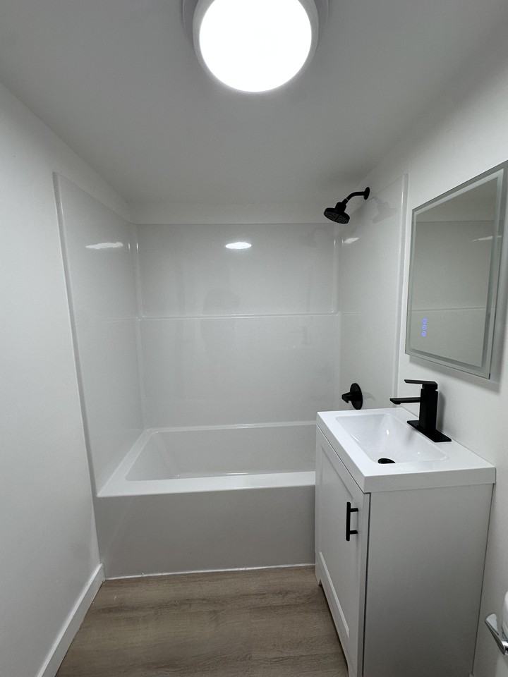 1747 Ne 147th St #1 - Photo 5 of 18