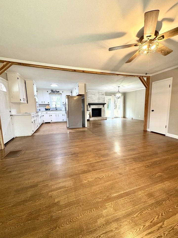 1081 Ragin Ln #NA - Photo 2 of 8