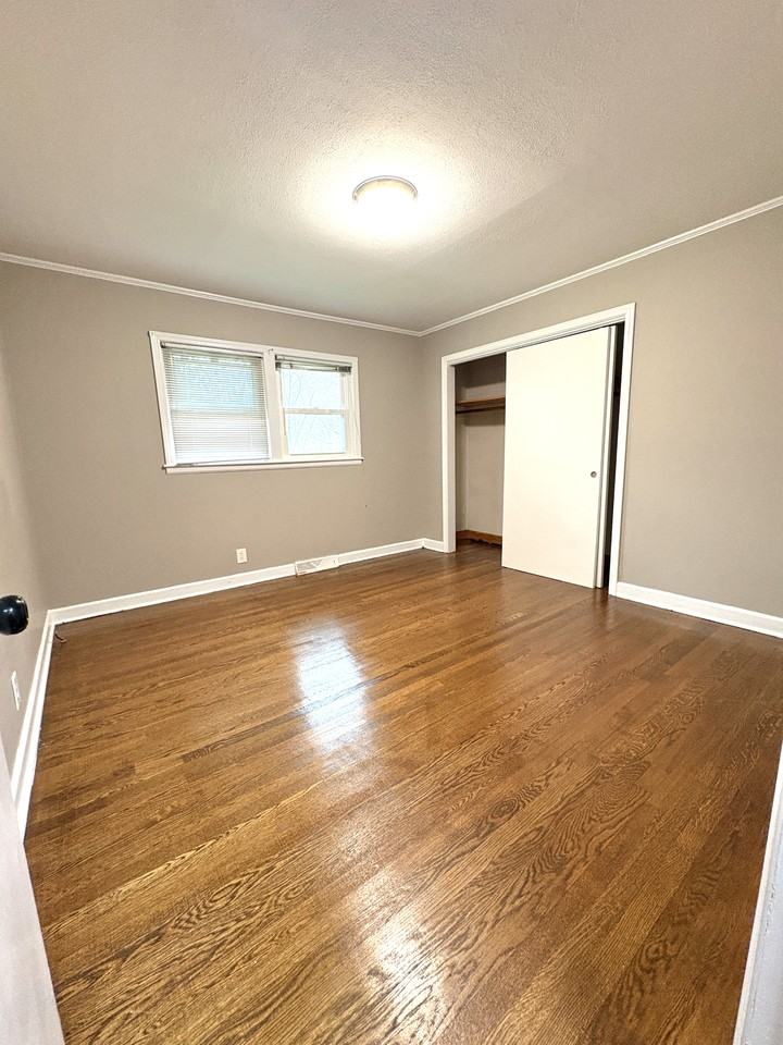 1081 Ragin Ln #NA - Photo 4 of 8