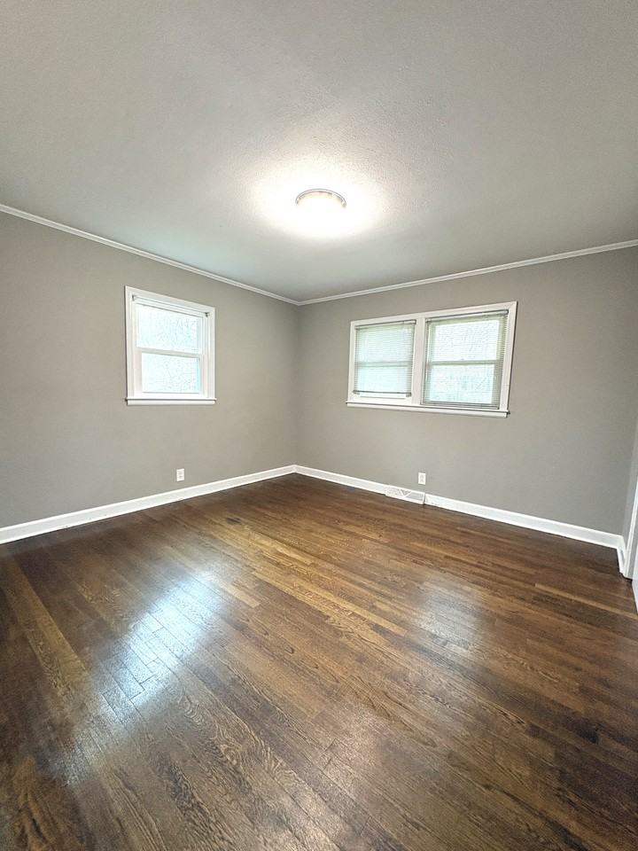 1081 Ragin Ln #NA - Photo 6 of 8