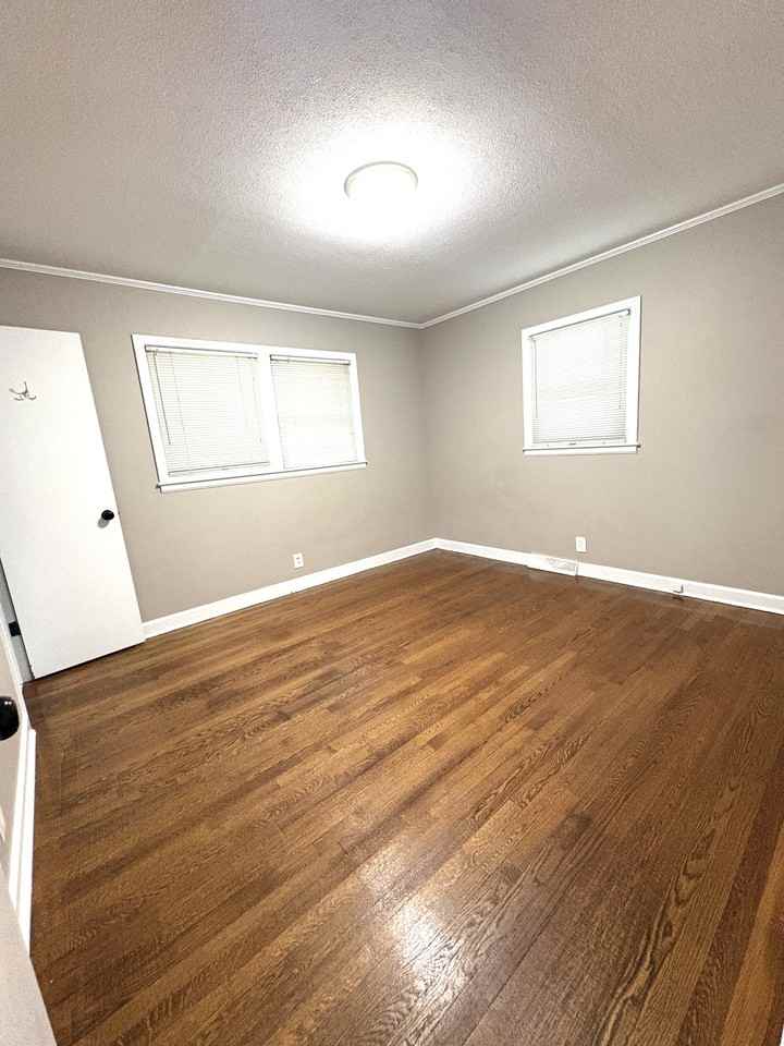 1081 Ragin Ln #NA - Photo 7 of 8