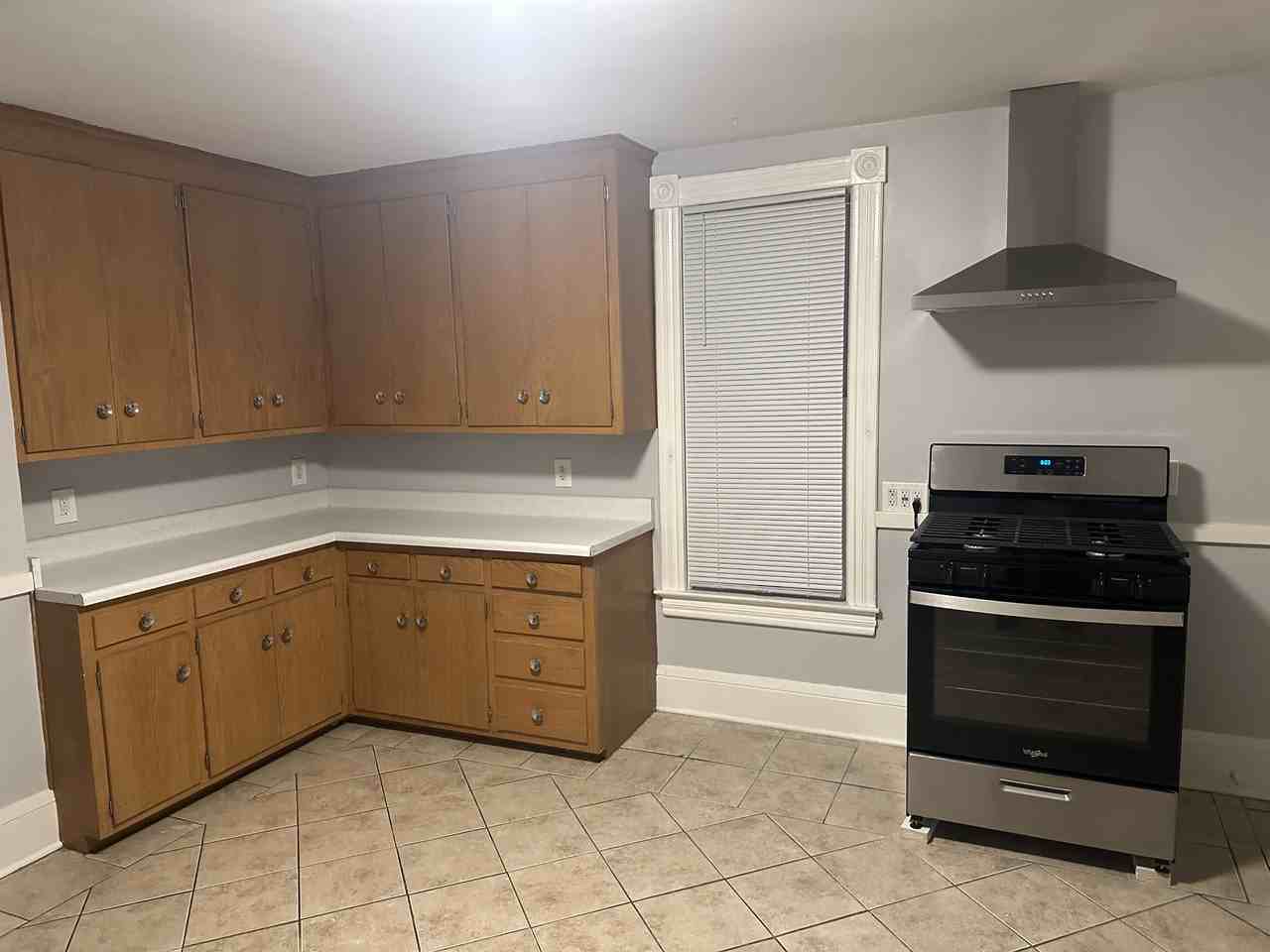 518 Charles Ave #A - Photo 4 of 21