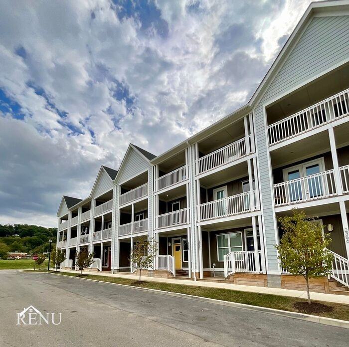 2374 E 18th Street Pl - Photo 2 of 21