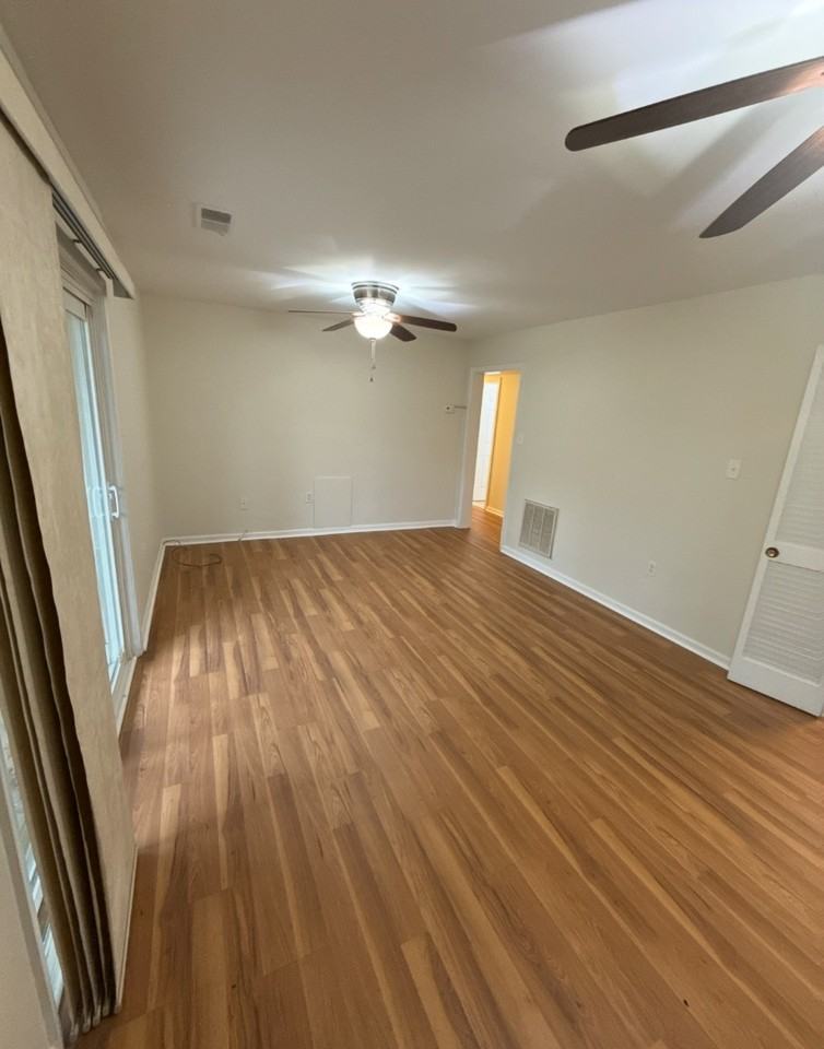 1515 Presidential Dr - Photo 7 of 20