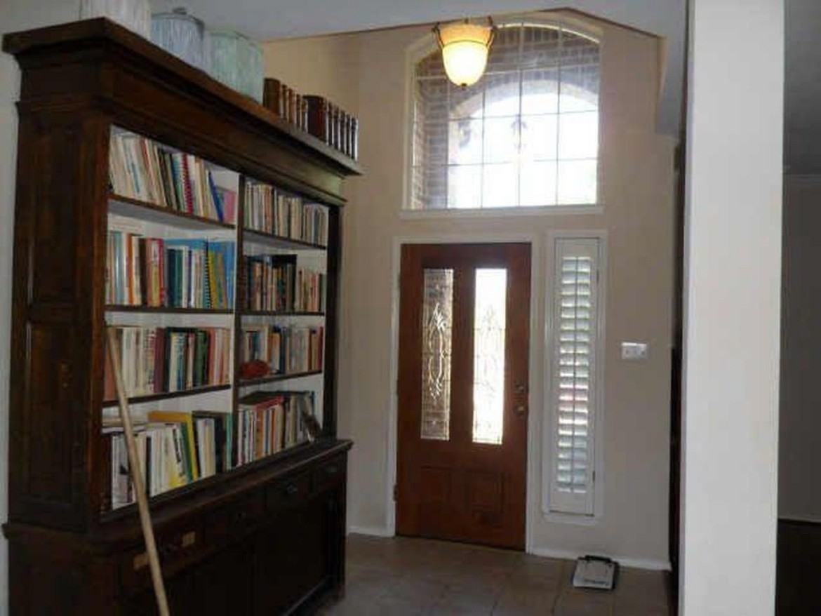 3416 Chapelwood Dr #NA - Photo 3 of 12