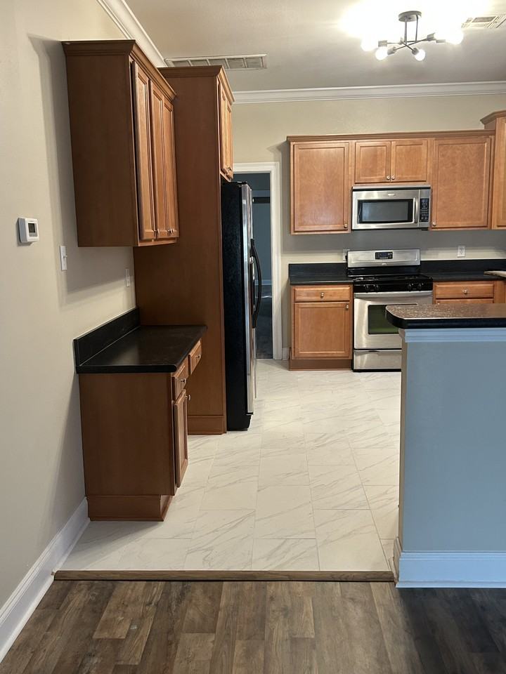 828 Hidalgo Street #828 - Photo 3 of 6