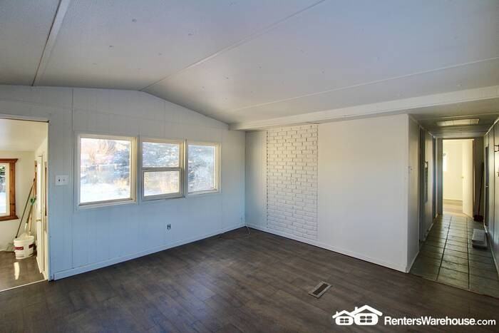 150 N Zerex St #11 - Photo 5 of 20