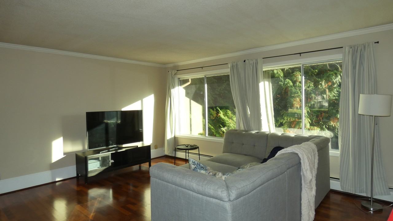 13900 Blackburn Ave #1 - Photo 5 of 20