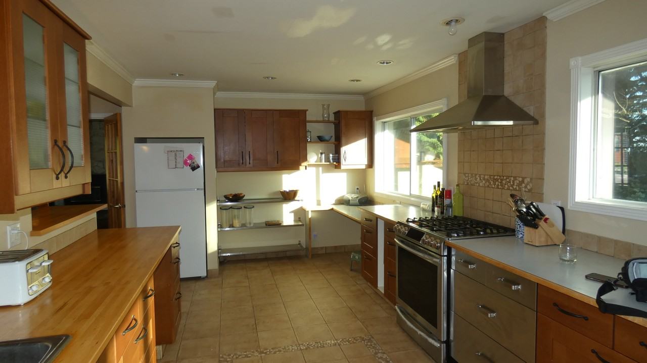 13900 Blackburn Ave #1 - Photo 7 of 20