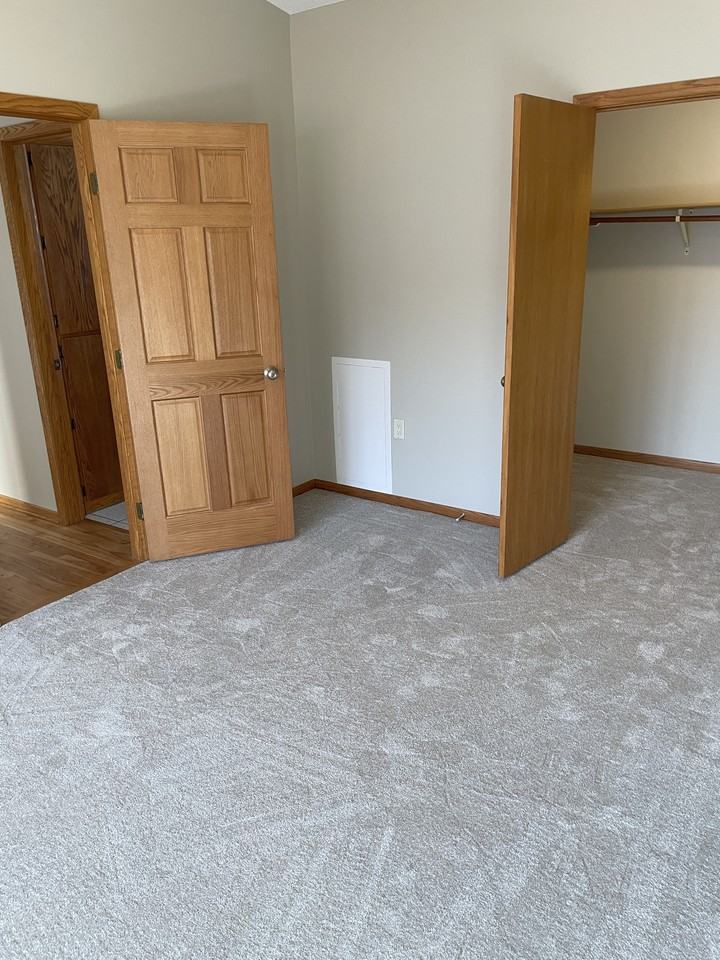 3991 Whiting Lane Northeast #NA - Photo 5 of 38