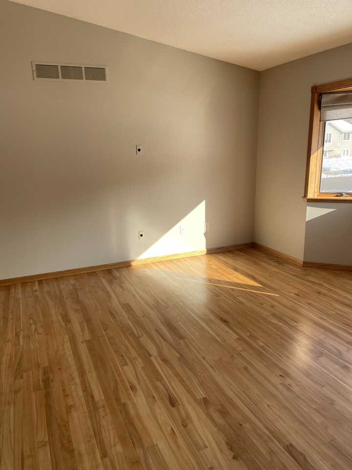 3991 Whiting Lane Northeast #NA - Photo 7 of 38