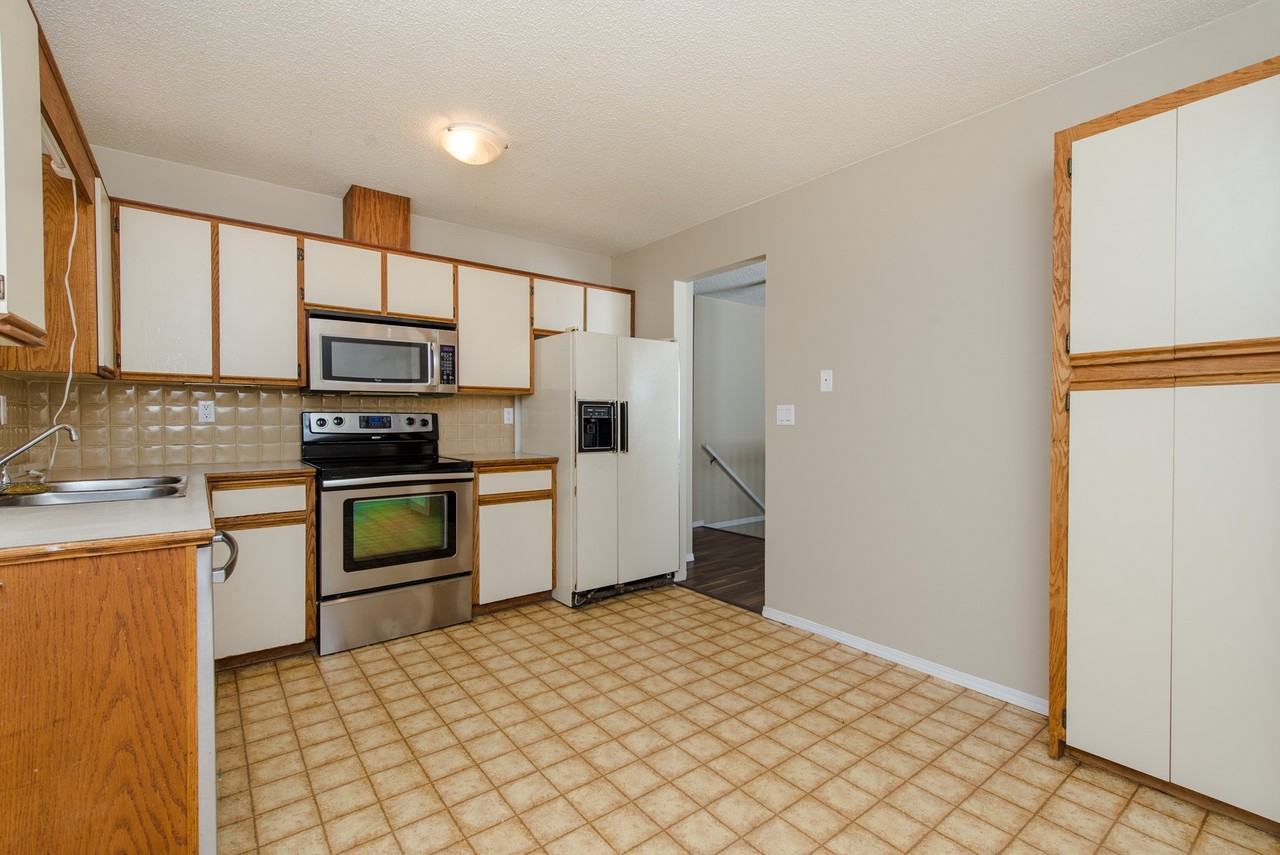 8596 Ashwell Rd #1 - Photo 3 of 18