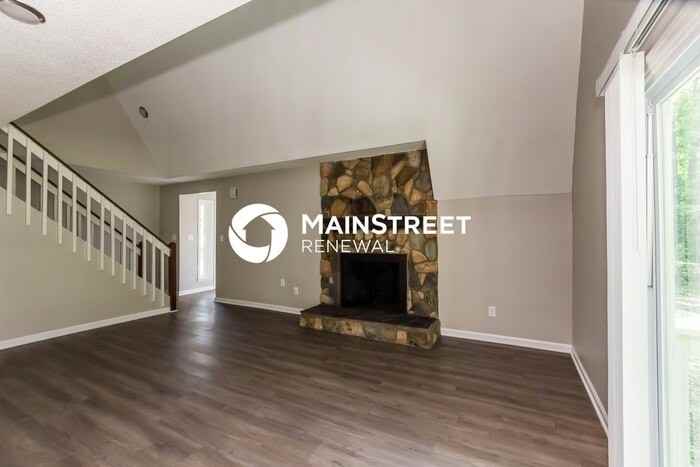 8009 Beacon Hills Rd - Photo 3 of 17