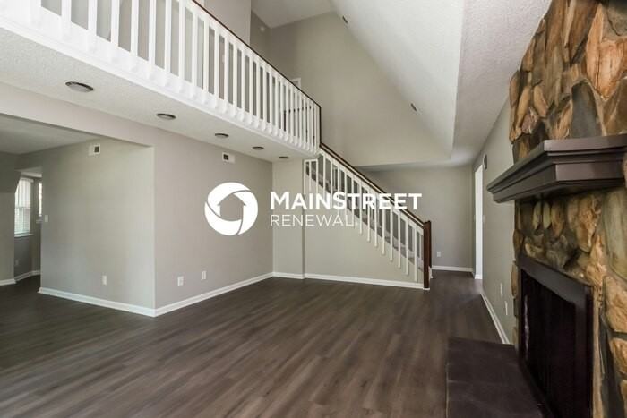 8009 Beacon Hills Rd - Photo 5 of 17