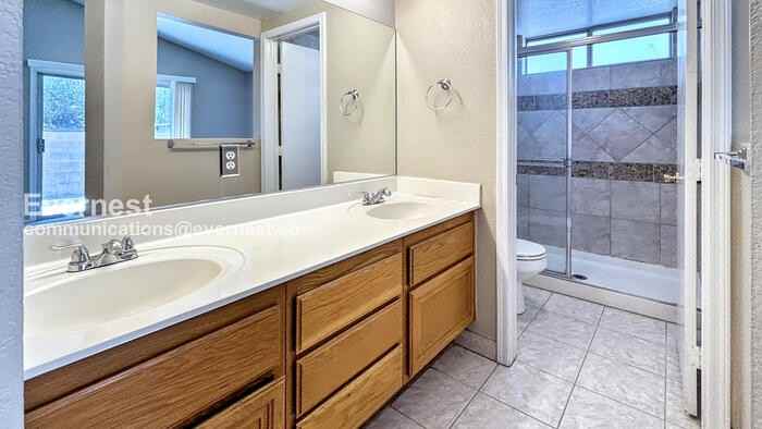 1081 Overture Dr - Photo 5 of 17