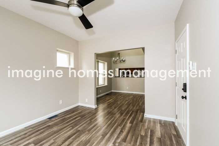 4256 Mcpherson Avenue - Photo 6 of 20