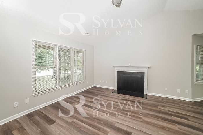 1628 Springfield Way Dr - Photo 3 of 15