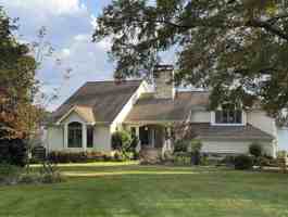 featured image of 211 Castaway Trail