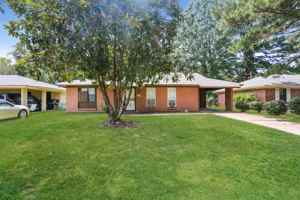 featured image of 125 James Garfield Circle