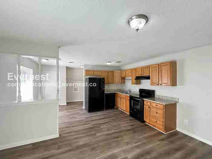 3415 Castle Dr - Photo 2 of 16