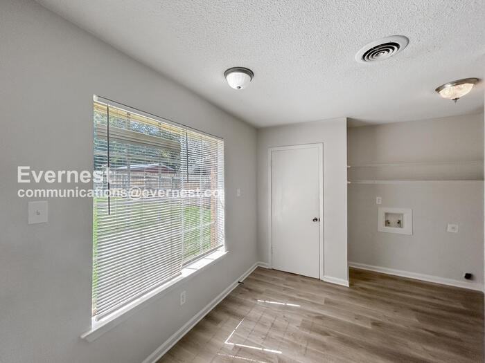 3415 Castle Dr - Photo 6 of 16