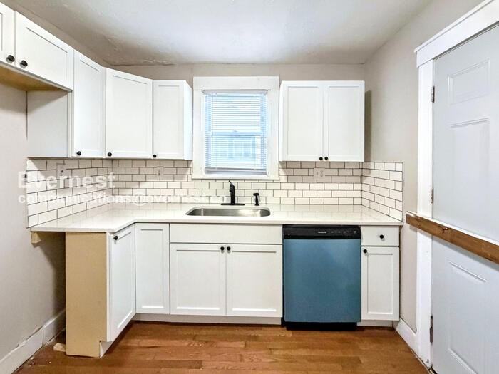 2032 Kendall St - Photo 2 of 23