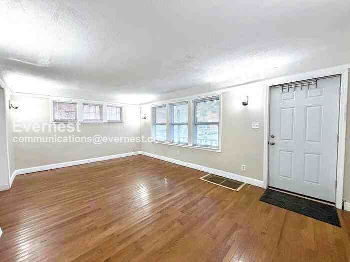 2032 Kendall St - Photo 5 of 23