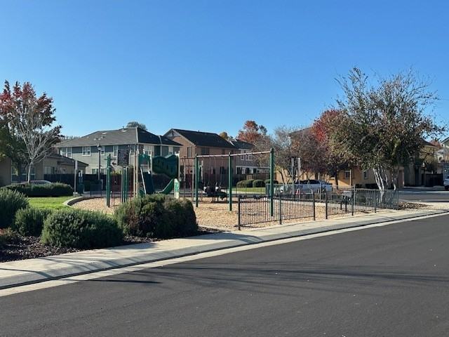 9311 Vintner Cir - Photo 3 of 50