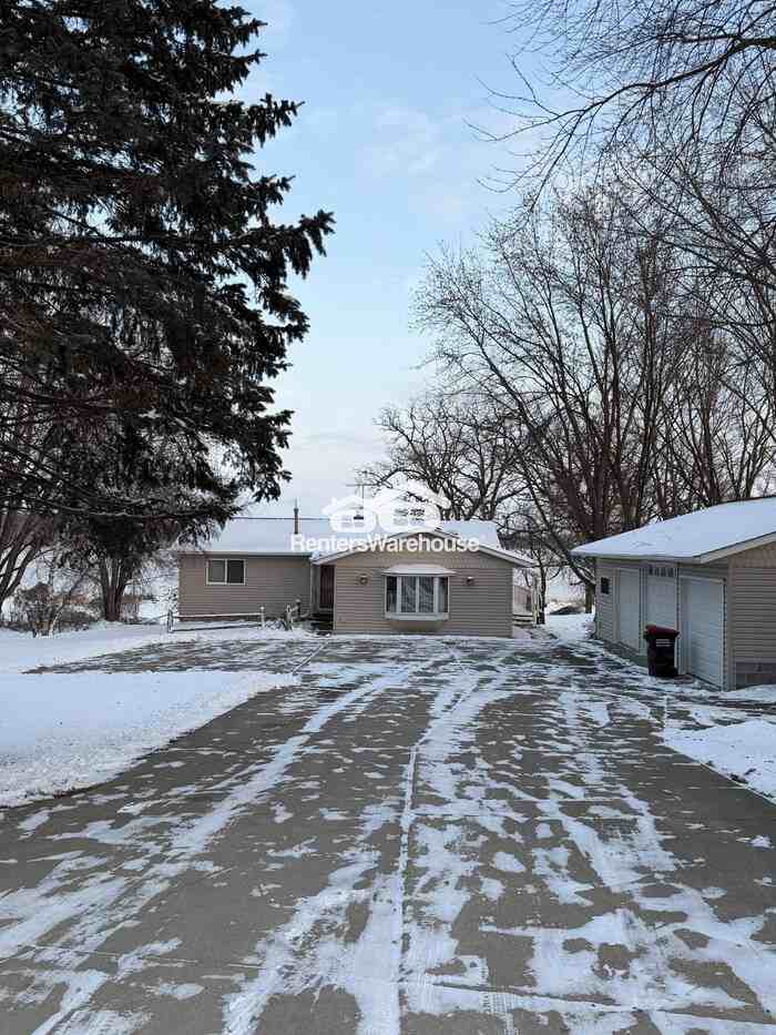 8090 86th Street Southwest - Photo 3 of 27