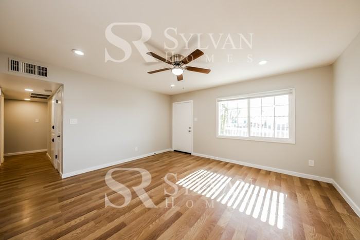 2020 West Pershing Avenue - Photo 3 of 15