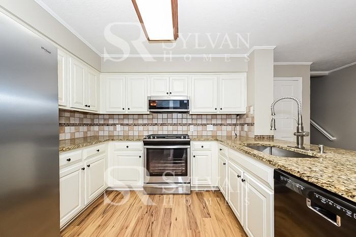 165 Lakemont Dr - Photo 4 of 15