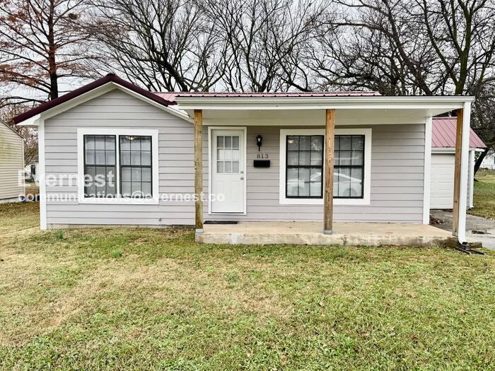 813 J Street Northwest - Photo 2 of 27