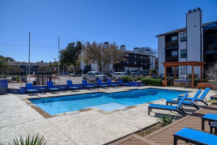 2557 Thomason Circle #293 - Photo 3 of 31