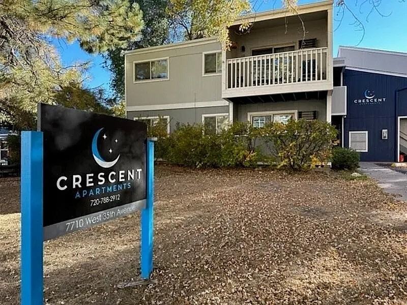 Crescent Apartments - Photo 2 of 34