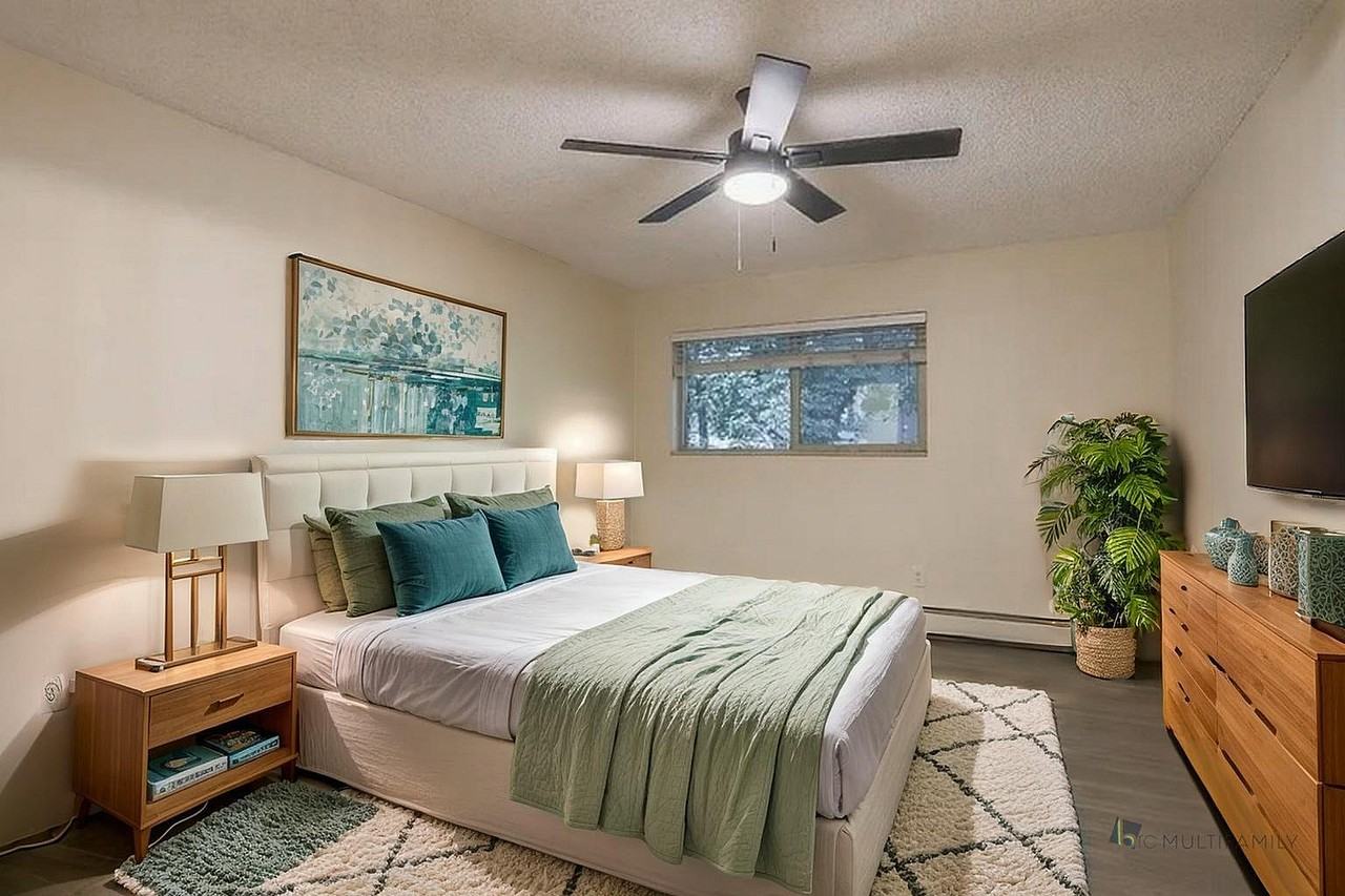 Crescent Apartments - Photo 5 of 34