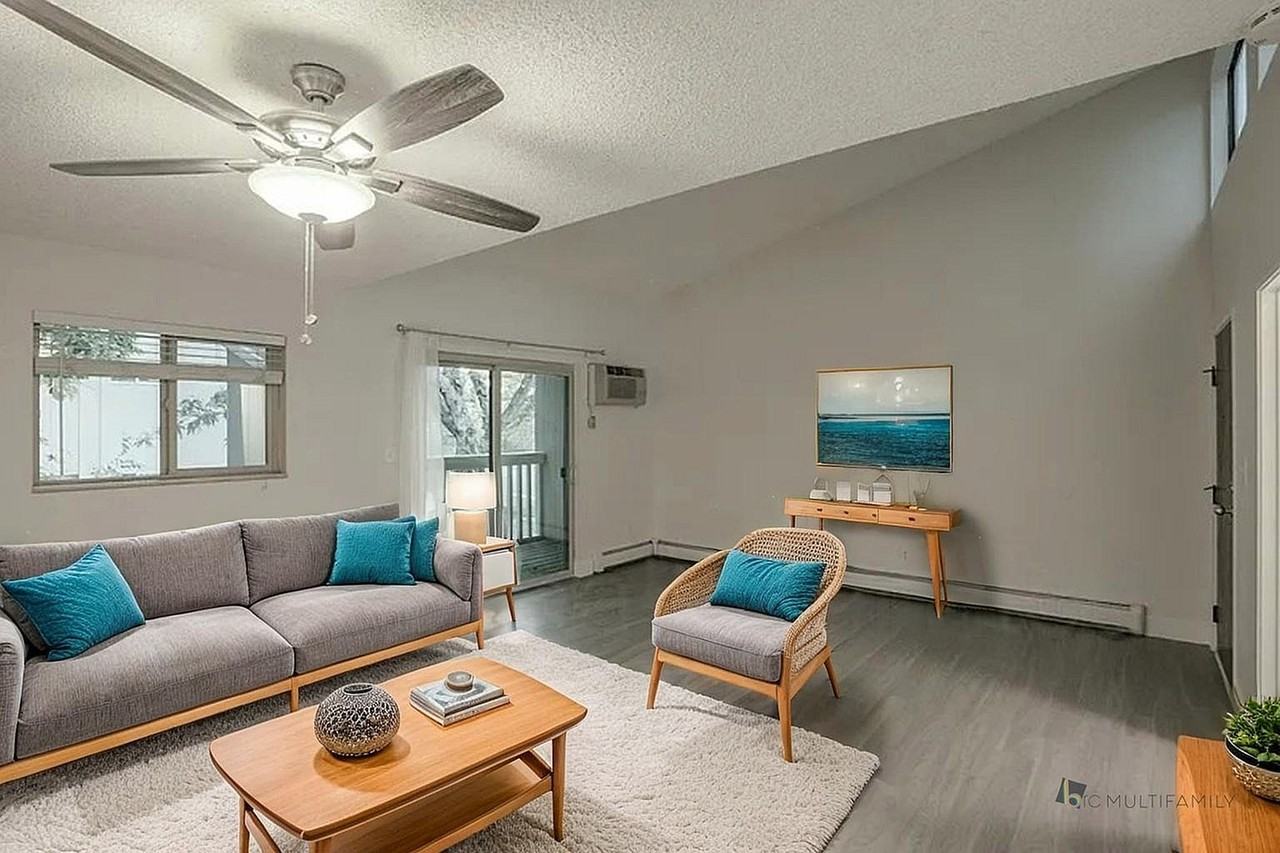 Crescent Apartments - Photo 6 of 34