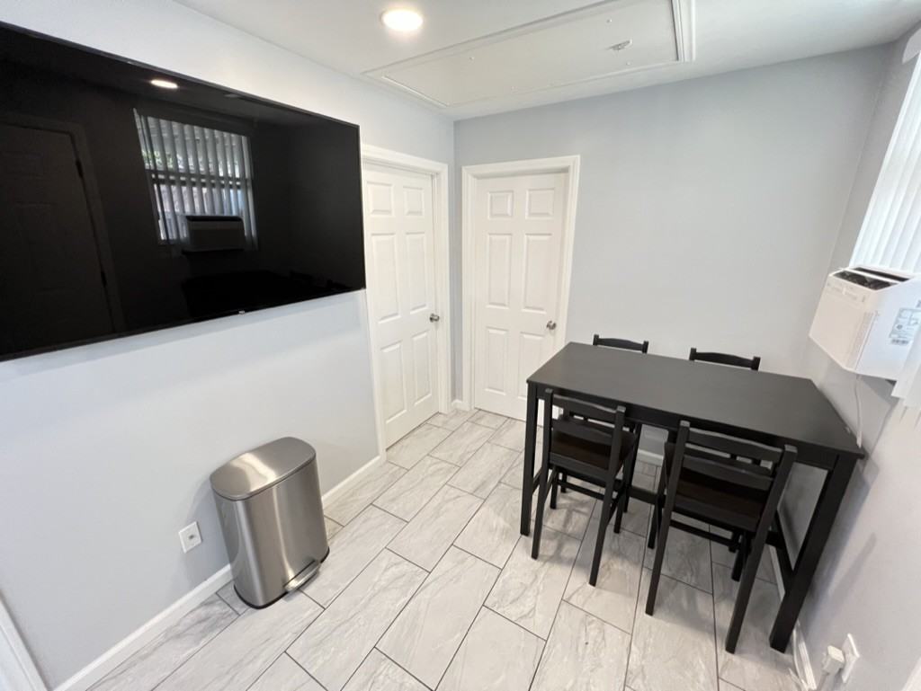 132 S Lemon Ave #NA - Photo 3 of 8